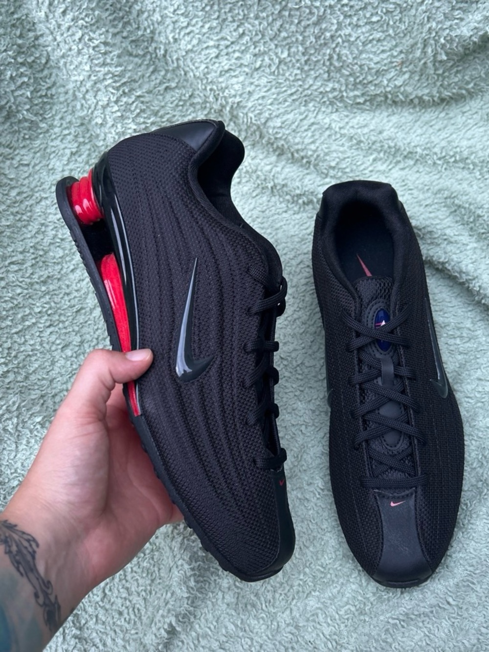 Nike Shox Z ‘Bred’ black and red sneaker women’s size 7.5 NEW